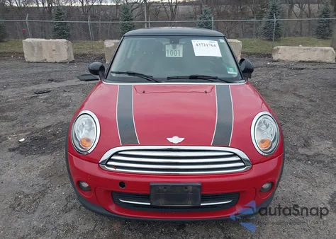 2013 Mini Hardtop Cooper z USA, uszkodzony, nr VIN WMWSU3C57DT549265